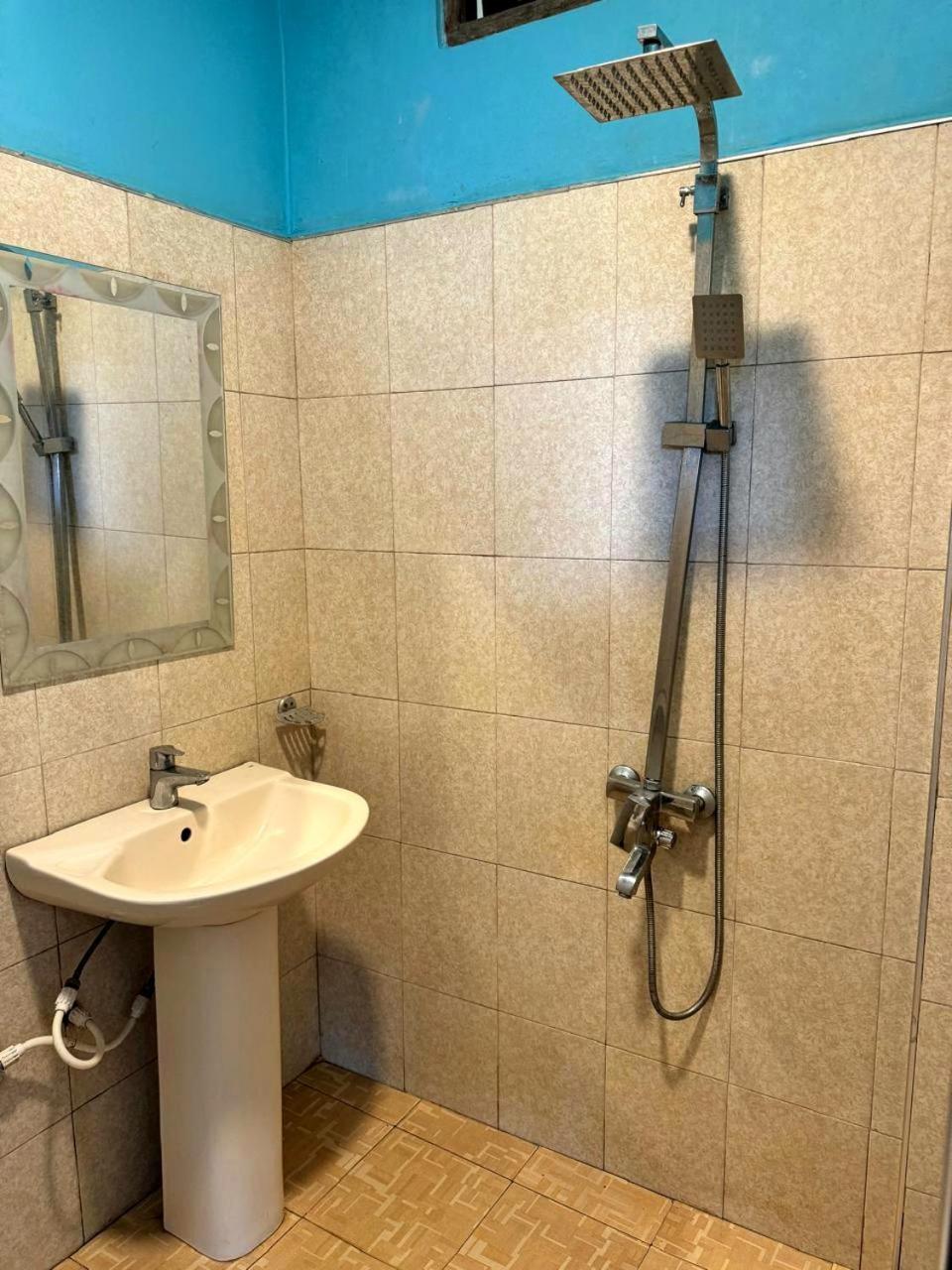 Chanidu Ella Inn מראה חיצוני תמונה